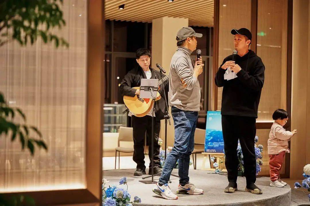 逃离城市！从郑州出发3h<strong></p>
<p>聚赢堂贵金属</strong>，在湖光山色里望春风！