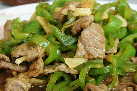 辣椒炒肉<strong></p>
<p>贵金属用什么炒</strong>，用什么腌肉？用“它”腌肉最佳，鲜嫩又入味