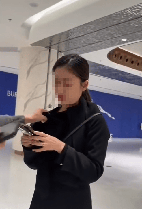 叫顾客“爸爸”遭原配上门大闹的LV柜姐已报警<strong></p>
<p>贵金属I融通金</strong>，法学专家：原配行为可能侵权