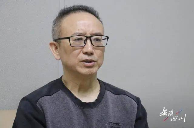 水务“蛀虫”以酒变现掩饰贪腐<strong></p>
<p>钯金行情</strong>，行贿者一次送150瓶五粮液