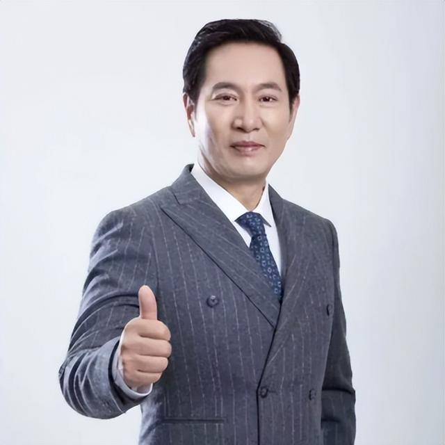 “坏人专业户”姚刚：一生无妻无子<strong></p>
<p>btc下载</strong>，如今53岁在千万豪宅一个人住