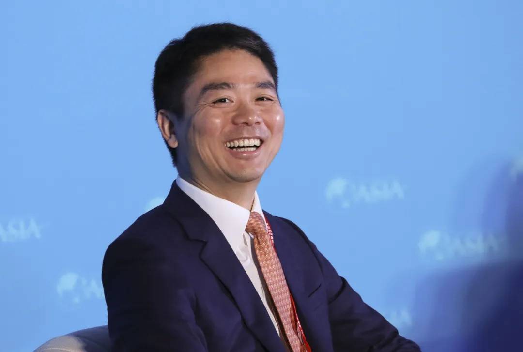多位老师回应“刘强东发10万现金”<strong></p>
<p>btc网站</strong>，师生旧合照曝光