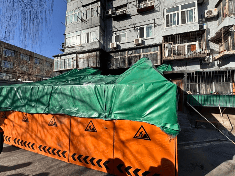 “你们不用管<strong></p>
<p>btc虚拟币</strong>，出事我负责”！老人囤废品堵塞逃生路，不幸起火遇难