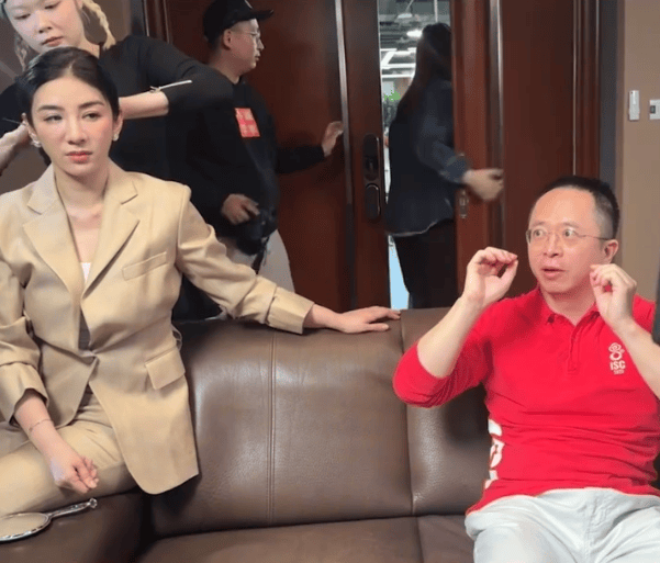 周鸿祎回应参演的短剧辣眼睛：黄奕诱惑<strong></p>
<p>btc地址</strong>我的剧情是DeepSeek设计的