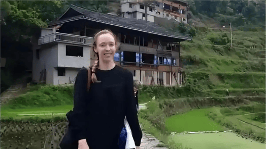 “反华妖女”破防！因为金主1年720亿不给了<strong></p>
<p>泰达币当前价格</strong>，曝光美国反华老底！