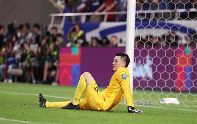 71岁国足主帅，考察42岁老门将？