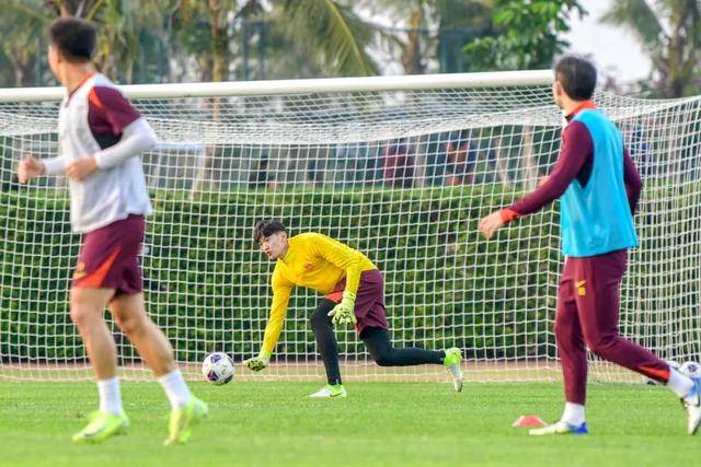 71岁国足主帅<strong></p>
<p>usdt币价格</strong>,考察42岁老门将?