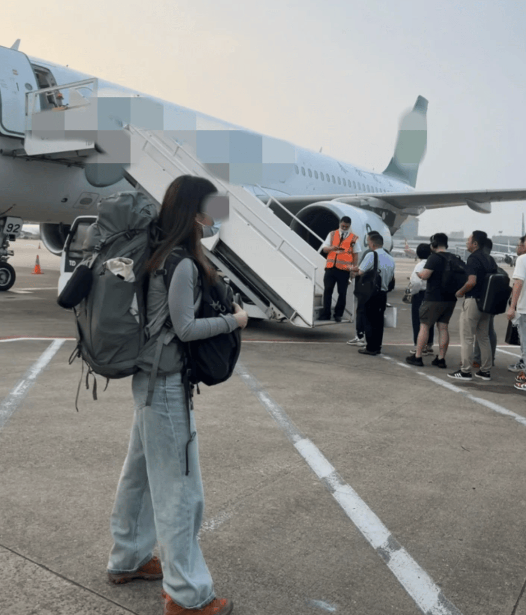 “坐飞机发现旁边放着冷链海鲜”<strong></p>
<p>usdt支付通道</strong>，航空公司兼职送货给出差人整破防了