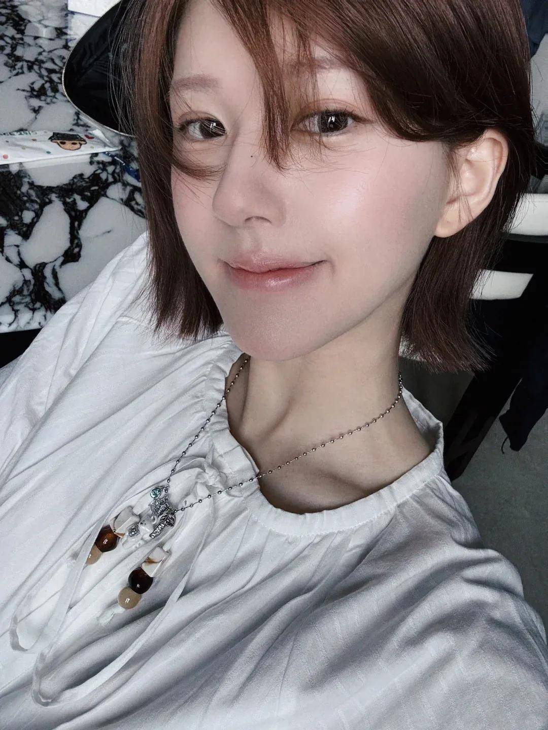 怒撕经纪公司后赵露思开启直播<strong></p>
<p>以太坊矿机</strong>，同款花卷、包包都卖爆
