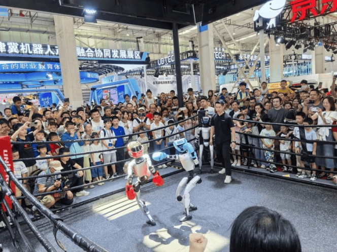 全产业链集结<strong></p>
<p>区块链</strong>，2025世界机器人大会上演“机器人总动员”