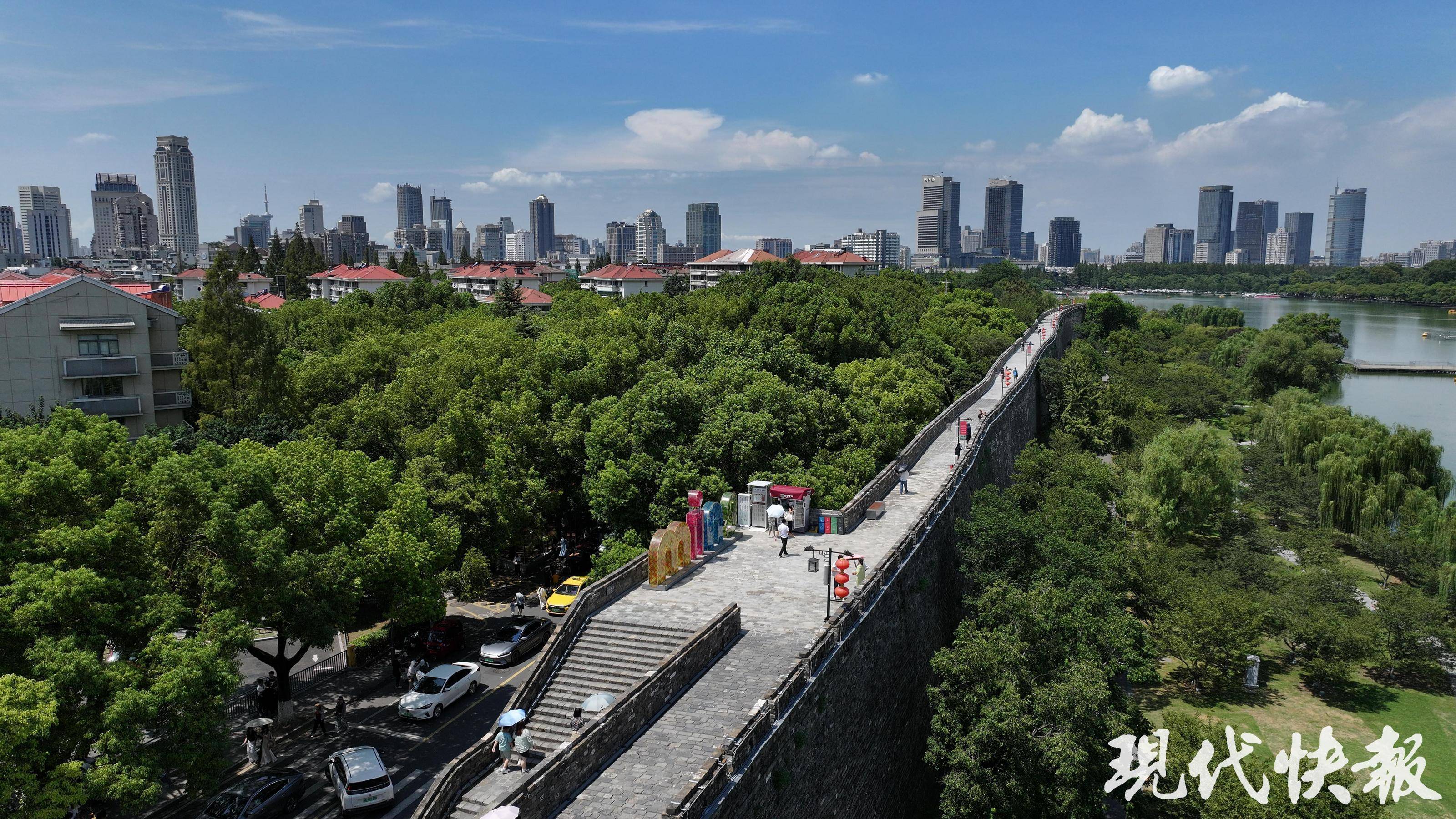 读城︱650岁南京城墙“最美1400米”修缮完成<strong></p>
<p>以太坊智能合约</strong>，城墙北线恢复全线开放