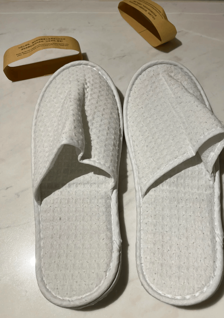 常州一万豪酒店被曝拖鞋系回收后重复使用，卫监所介入调查