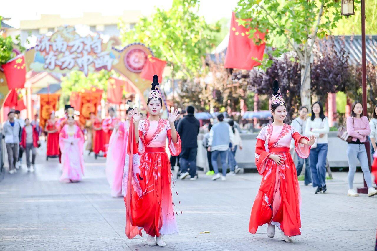 央视聚焦济南泉水游！10月5日<strong></p>
<p>矿机以太坊</strong>，30家景区共接待游客45.27万人次