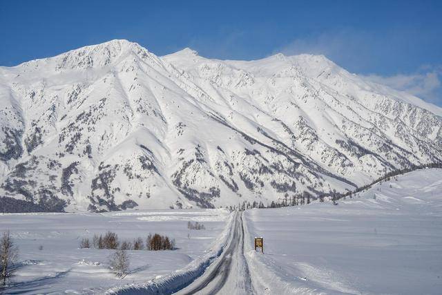 新疆喀纳斯景区遭遇降温降雪<strong></p>
<p>以太坊虚拟机</strong>，道路仍处于管制状态