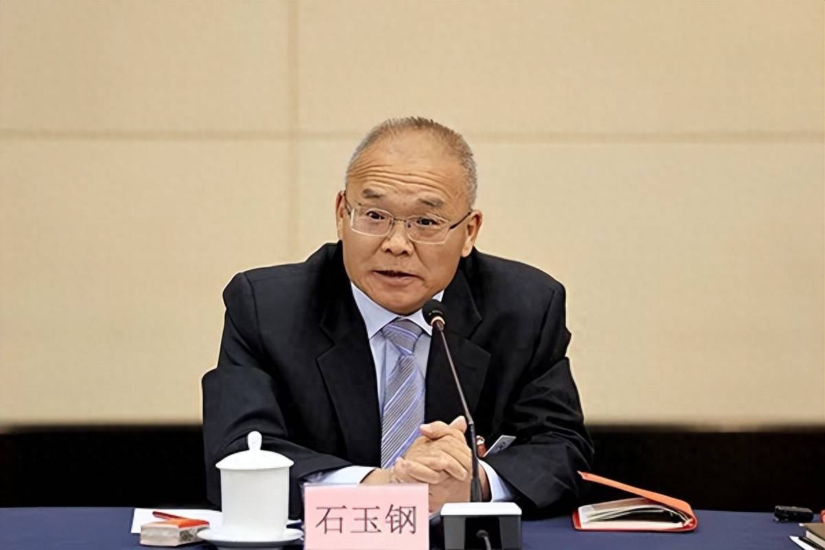 云南省委副书记石玉钢<strong></p>
<p>挖eth</strong>，有新职