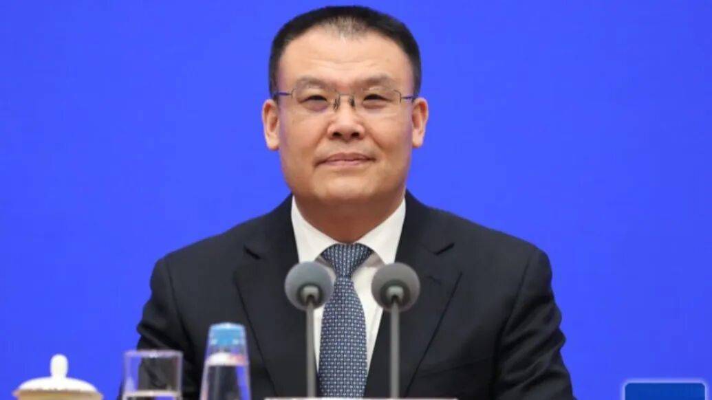 财政部副部长王东伟履新安徽省委常委<strong></p>
<p>挖eth</strong>，河南唐河人