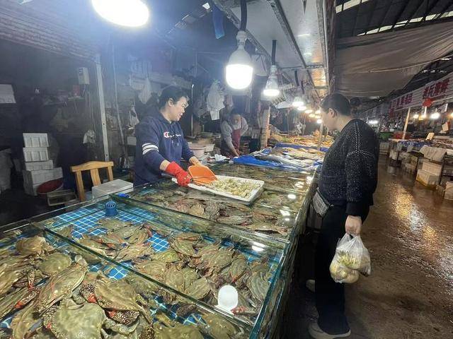 梭子蟹价格几近腰斩<strong></p>
<p>eth算力</strong>！烟台海鲜市场迎来“实惠期”