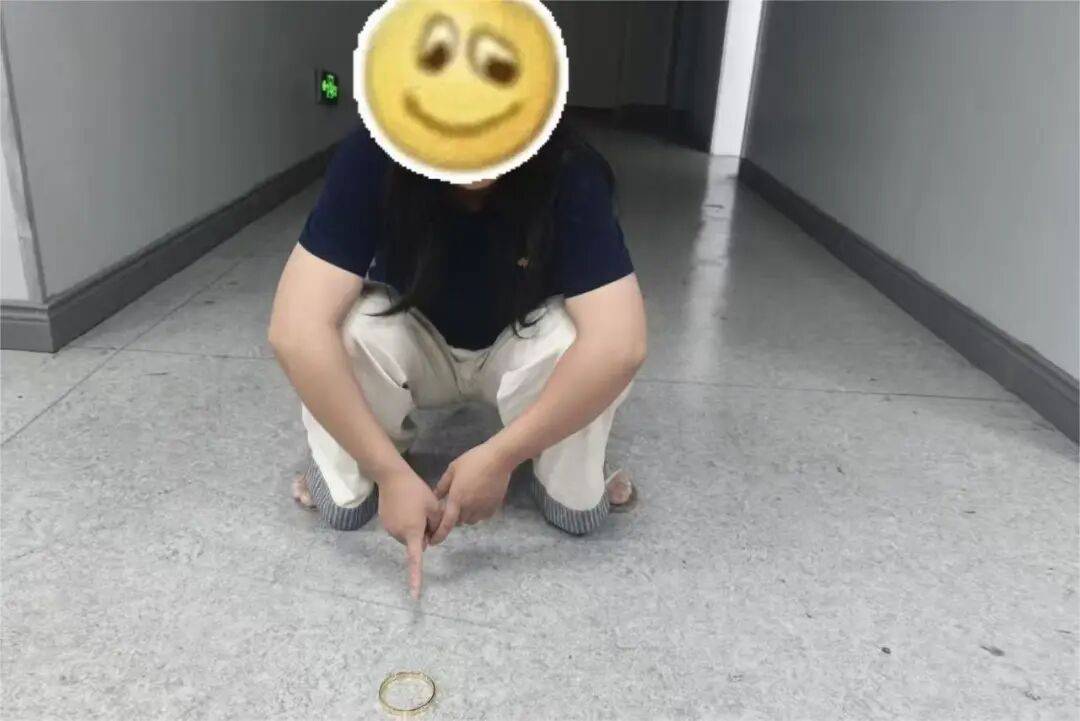 江西一新娘金手镯婚前被堂嫂掉包成铜手镯<strong></p>
<p>Eth交易</strong>，堂嫂事后还淡定去吃席，目前已被采取刑事强制措施