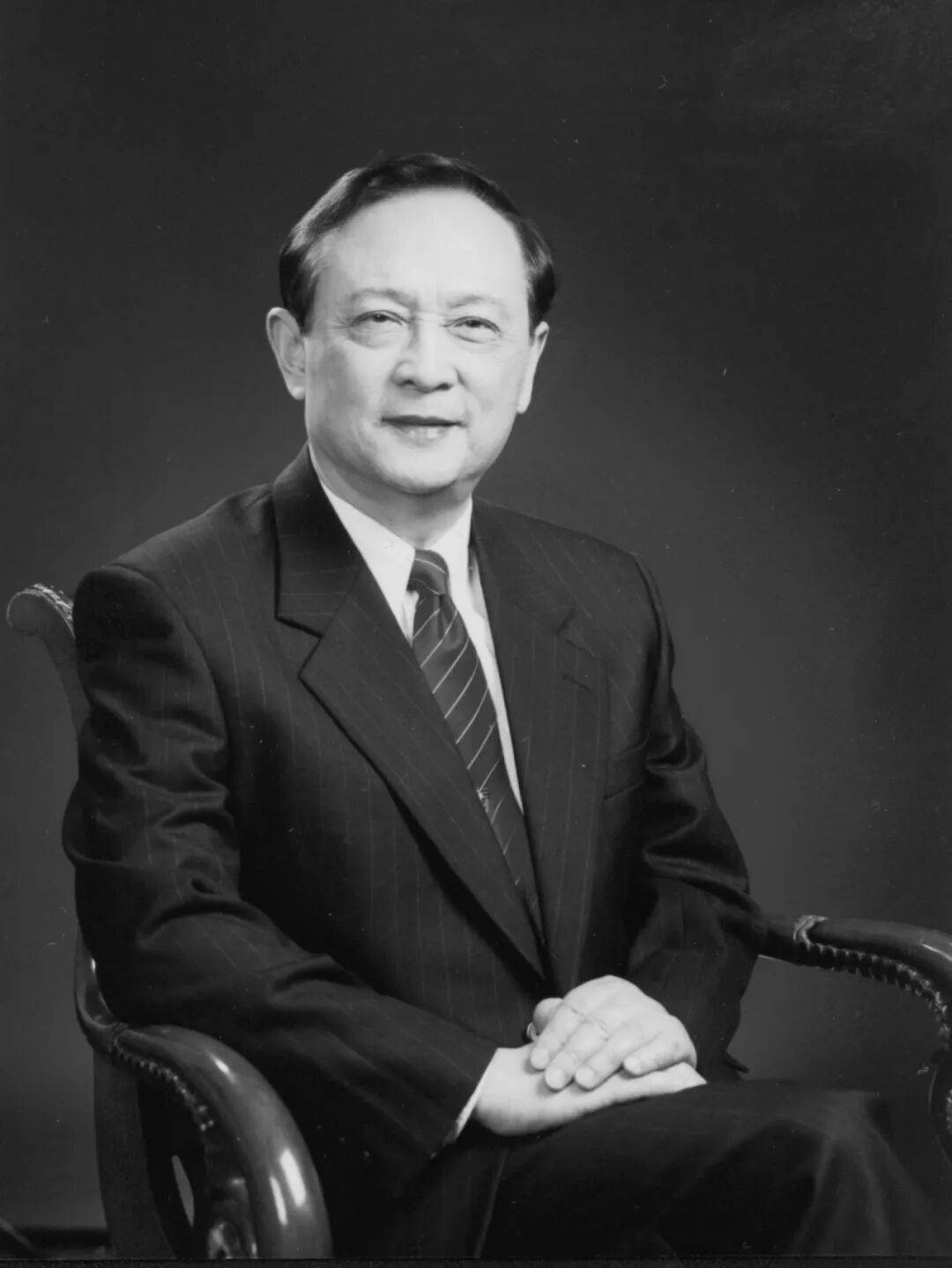 重大损失<strong></p>
<p>Eth交易</strong>！周国治先生在美去世