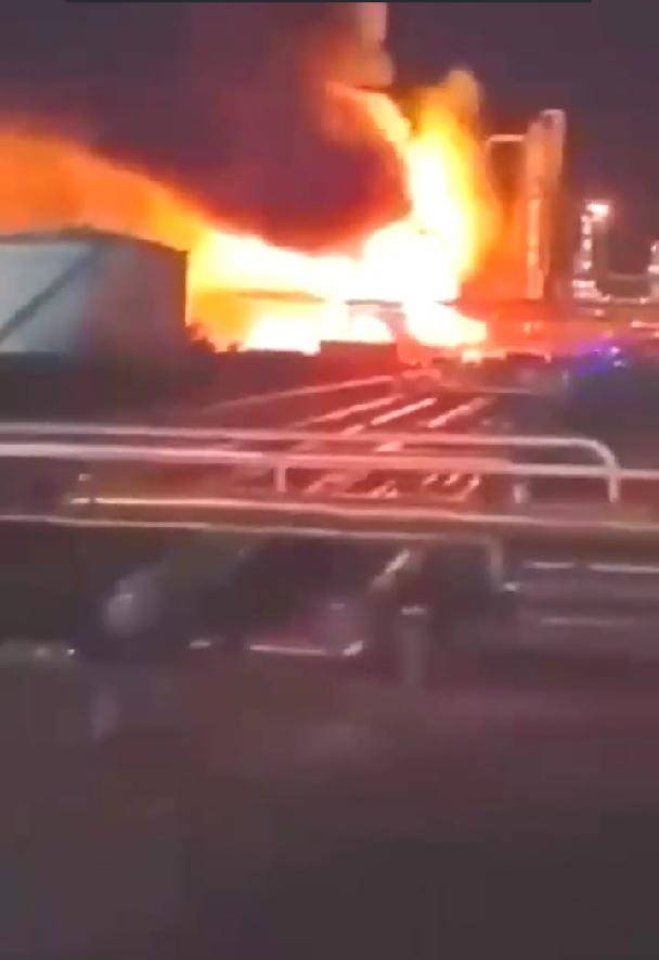 匈牙利爆炸<strong></p>
<p>eth行情</strong>,罗马尼亚爆炸,乌克兰史上最大导弹突袭,比俄军还狠