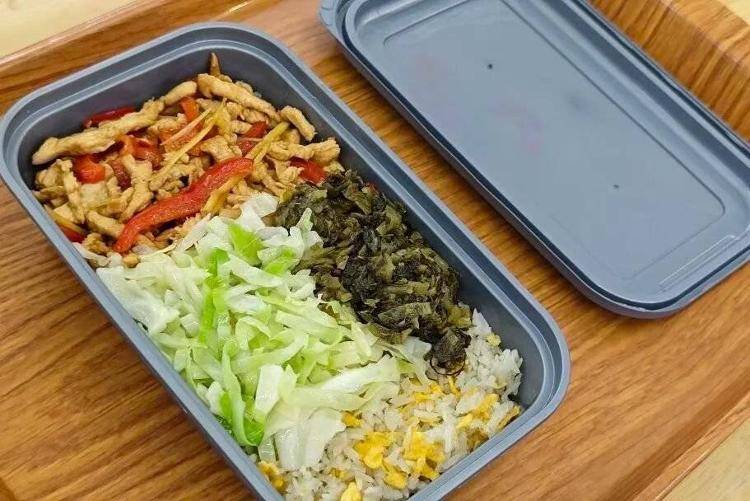 国铁成都局推出17元高铁盒饭:门店现炒<strong></p>
<p>eth行情</strong>,送餐到座