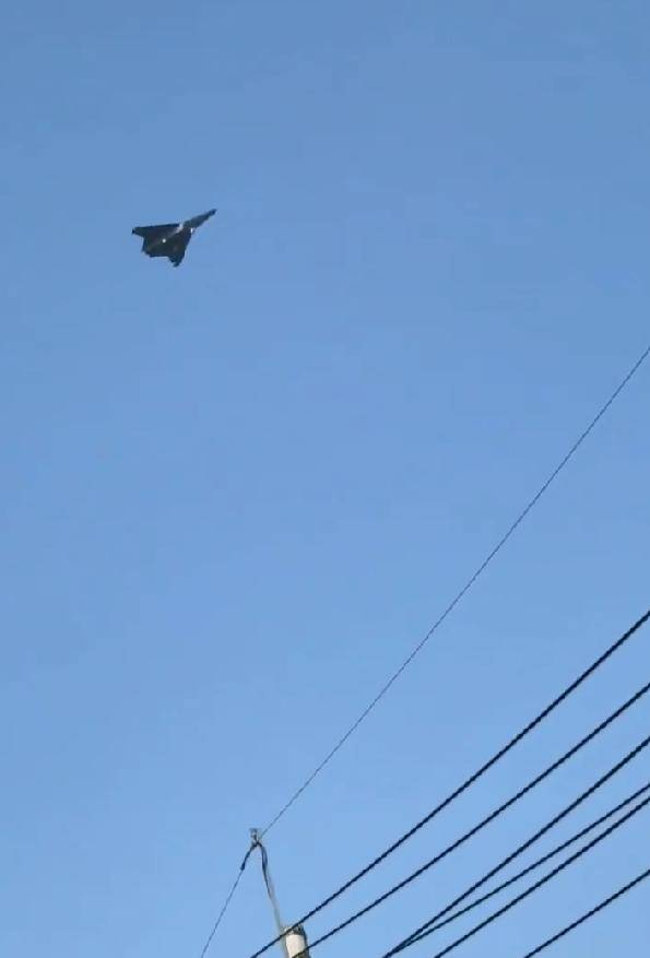 无空速管<strong></p>
<p>eth价格</strong>,疑似第二架歼-50:美国精神胜利法,新六代机东亚决战