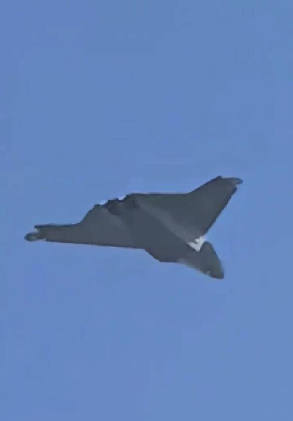 无空速管<strong></p>
<p>eth价格</strong>,疑似第二架歼-50:美国精神胜利法,新六代机东亚决战