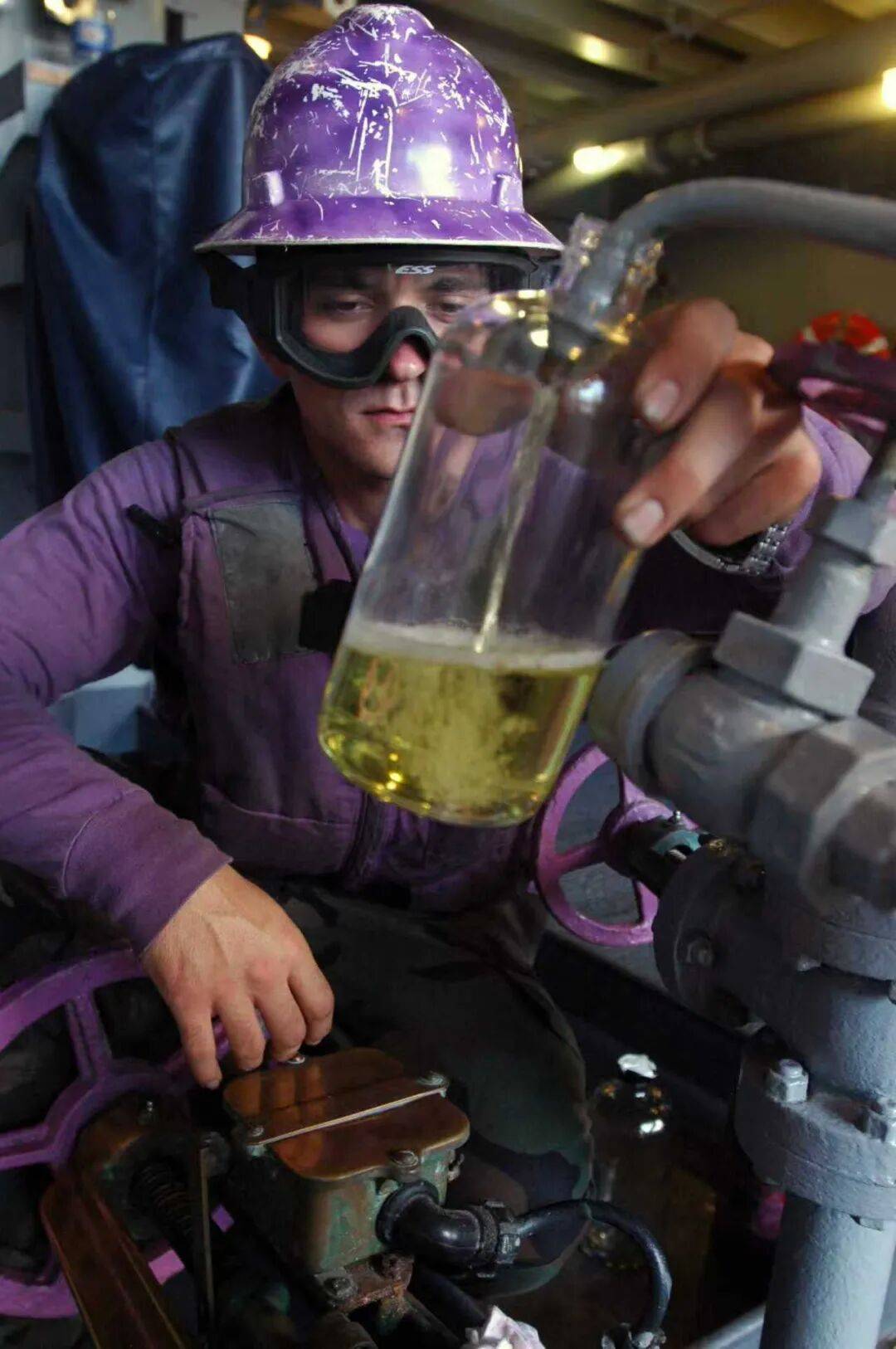 美海军在南海连摔两架飞机<strong></p>
<p>eth trunk</strong>,因电磁攻击?中国军号发文