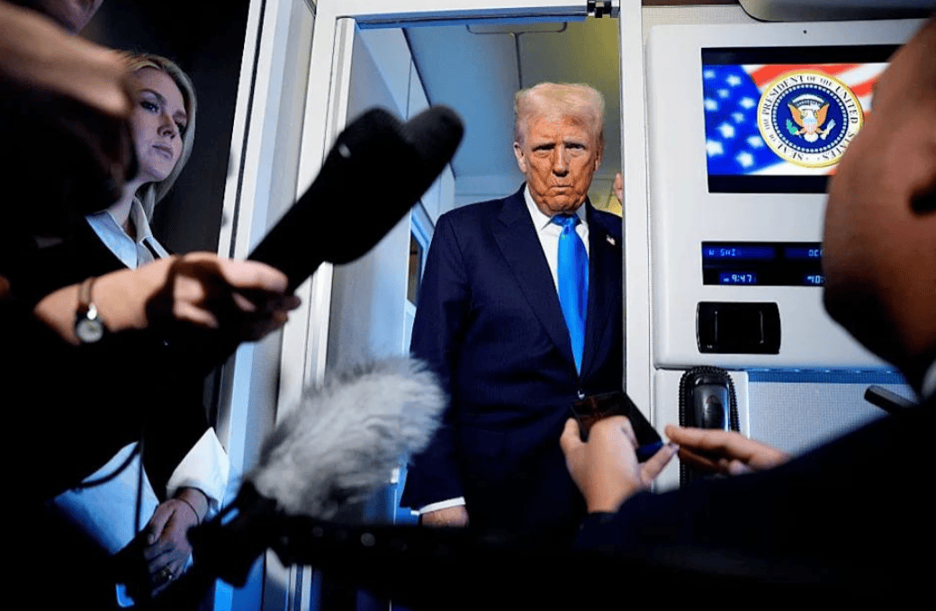 火速赶回国的特朗普<strong></p>
<p>eth查询</strong>,在专机空军一号上,亲口说出此行最大遗憾