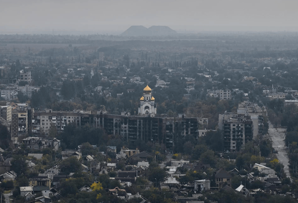 红军城移交前夜<strong></p>
<p>eth查询</strong>,乌克兰宣布开辟新战线,主动反攻击溃俄军攻势