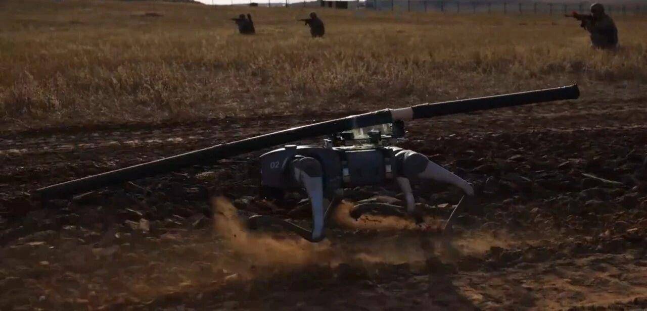 大场面!机器狗、无人机开路<strong></p>
<p>区块链eth</strong>,实兵对抗演练画面公布