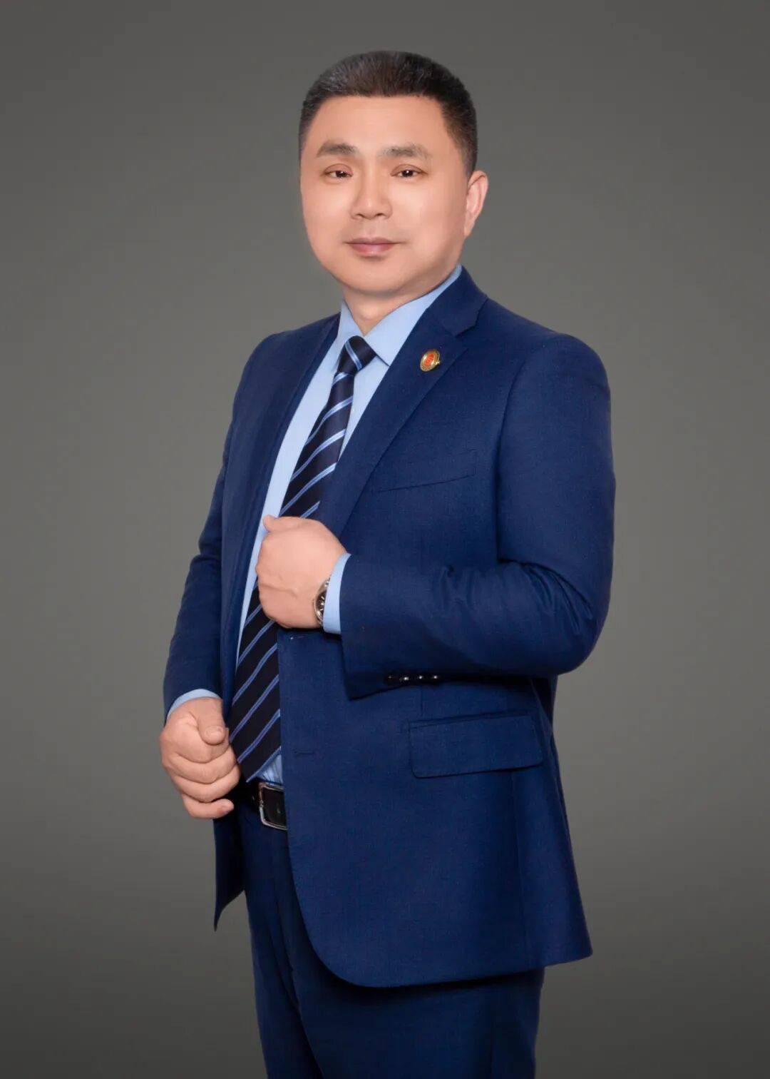 二姐夫帮忙装修房子<strong></p>
<p>eth区块链</strong>,铺瓷砖后卷走3万多装修款,这是违约还是诈骗?