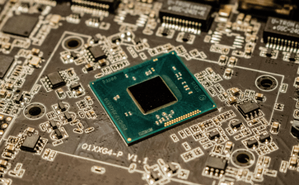 沉默一周后,荷兰开始报复!叫嚣对华断供核心部件,中方早有准备,轮到欧美企业先急了