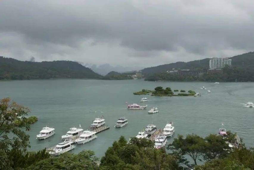 两岸统一众望所归!台湾岛内掀起入党潮<strong></p>
<p>eth区块链</strong>,869人加入国民党,洪秀柱出面促统,果然没让大陆失望!