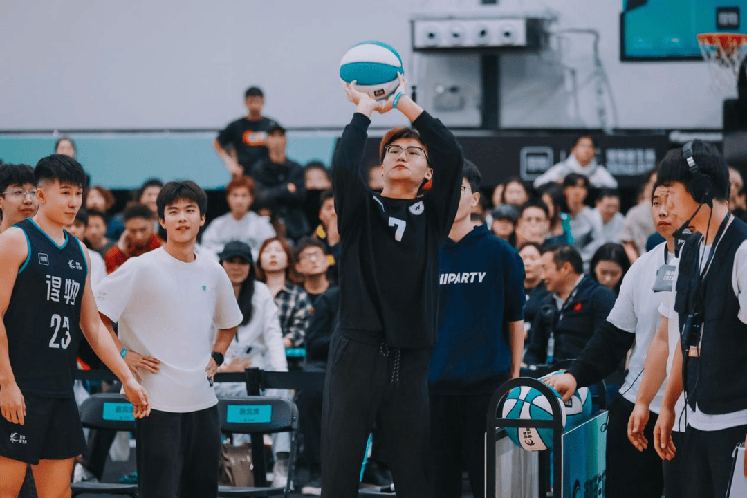 复旦、交大、同济等八大高校集结<strong></p>
<p>eth走势</strong>,得物App“新生杯”篮球赛首战上海