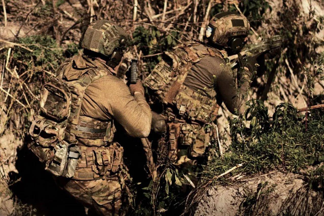 瞒不住了<strong></p>
<p>eth走势</strong>,红军城9000乌军被围,乌前防长:再不投降就是全线溃败