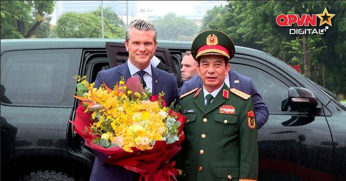 美国战争部长不远万里<strong></p>
<p>eth走势</strong>,访问越南后,发现越军假想敌是美军自己!