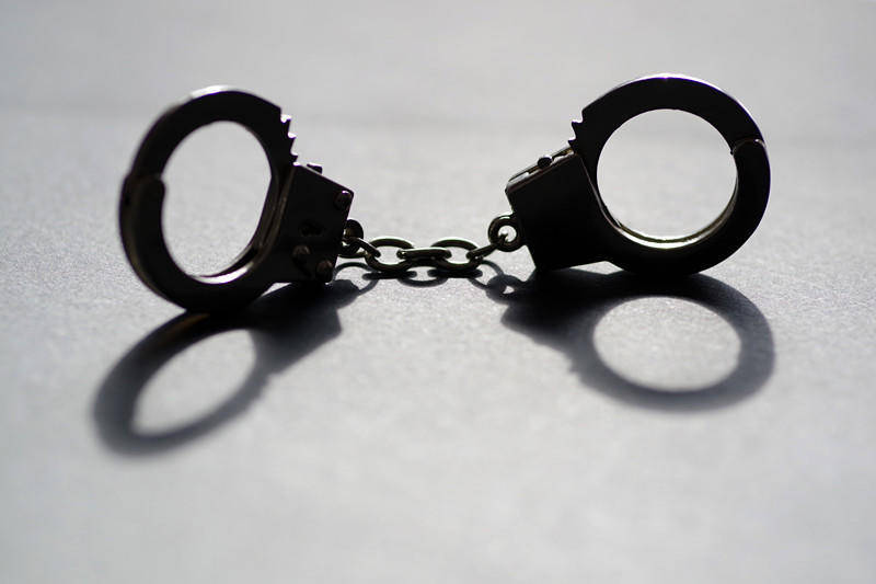 25岁男子欲出售父亲房产整容当网红<strong></p>
<p>eth交易平台</strong>，被说教后20多刀弑父 曾遭父亲家暴，获无期徒刑