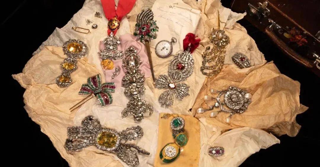 失踪百年的欧洲王室诅咒之钻重现<strong></p>
<p>eth币价格</strong>，背后藏着一位忠贞皇后的惊人布局