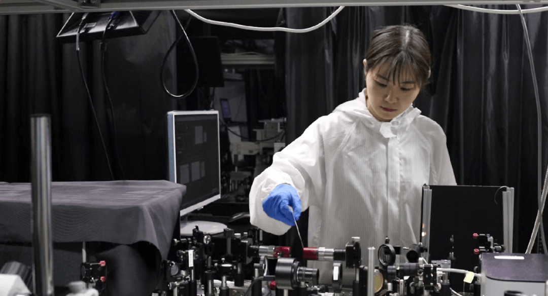 33岁刘灿<strong></p>
<p>比特币</strong>,破格晋升中国人民大学教授