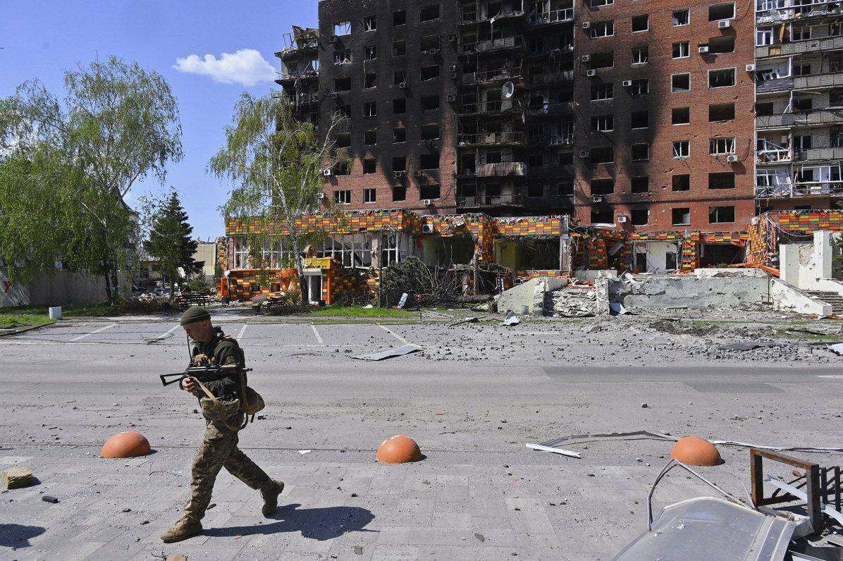 破城就是死路<strong></p>
<p>比特币最新价格</strong>,泽连斯基拼命了,连炸12小时,否认红军城上督战队