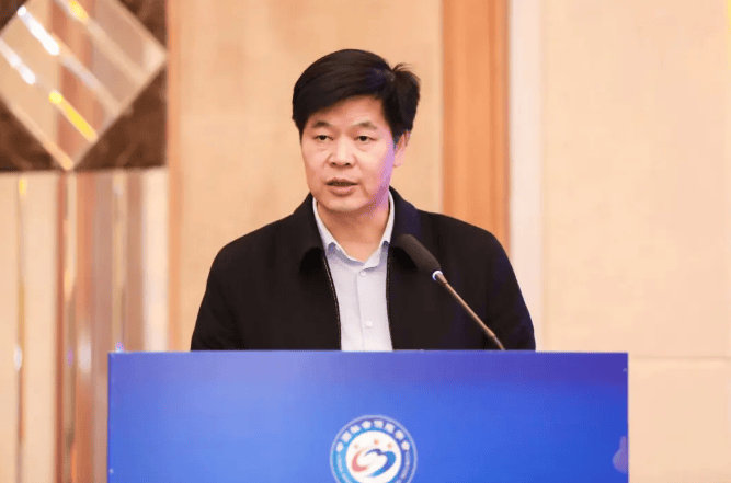 民盟中央副主席谈养老制度公平性:养老金不是为高收入者“锦上添花” 是为低收入者“雪中送炭”