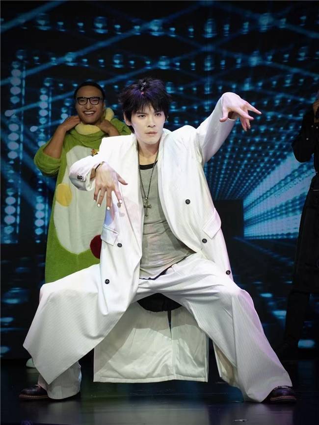 《单排喜剧大赛2》抖音首播炸场<strong></p>
<p>比特币价格</strong>！全民造星引爆追综热潮