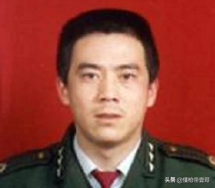 无间道?山西警察中队长抢运钞车<strong></p>
<p>比特币价格今日行情</strong>,被同事百发子弹乱枪击毙