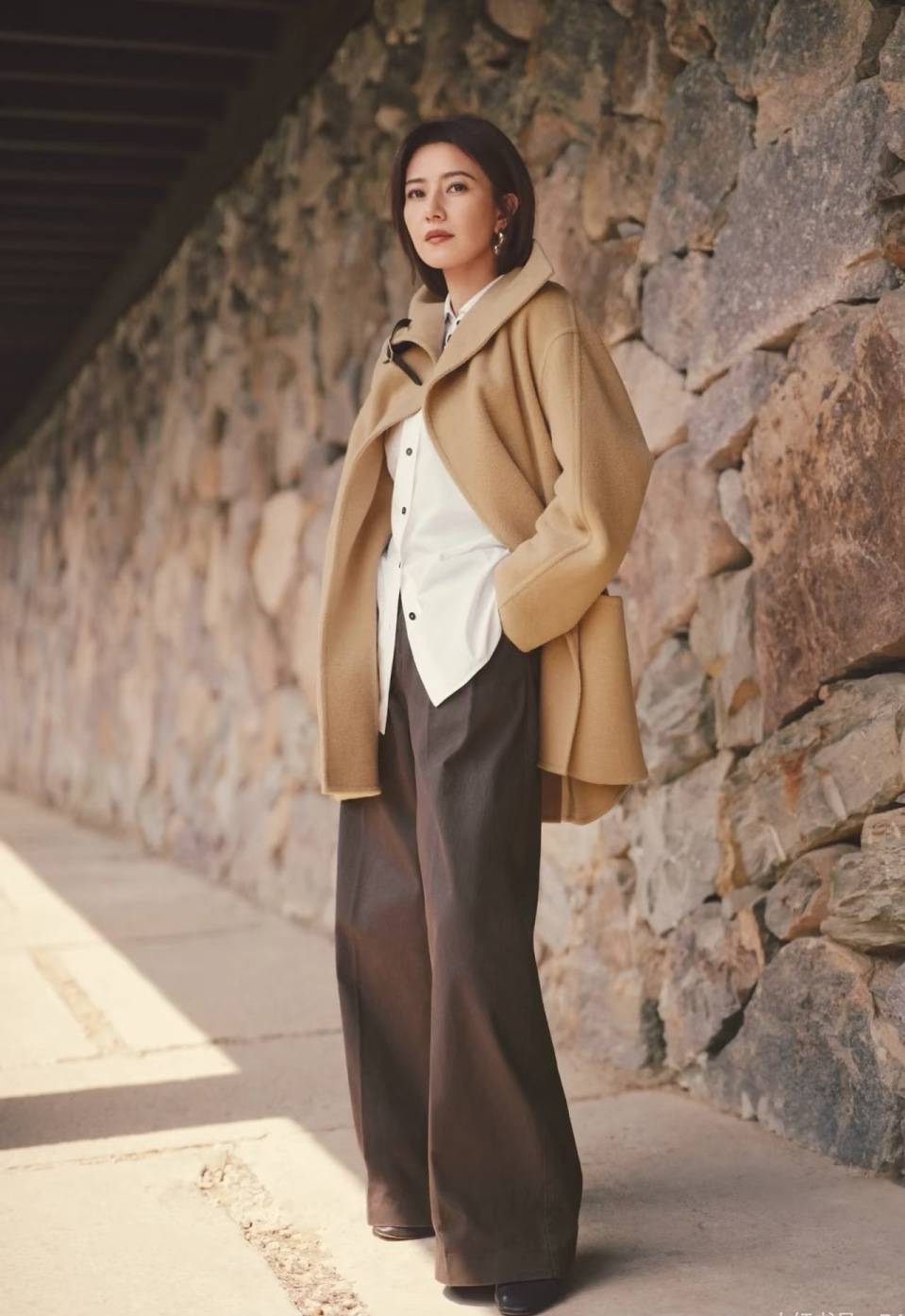 巩俐、梅姨、高圆圆...Power女性冬天少不了一件驼色大衣<strong></p>
<p>比特币最新价格行情</strong>!