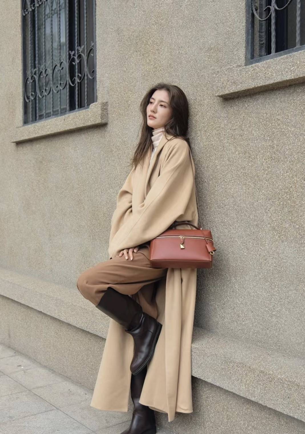 巩俐、梅姨、高圆圆...Power女性冬天少不了一件驼色大衣<strong></p>
<p>比特币最新价格行情</strong>!