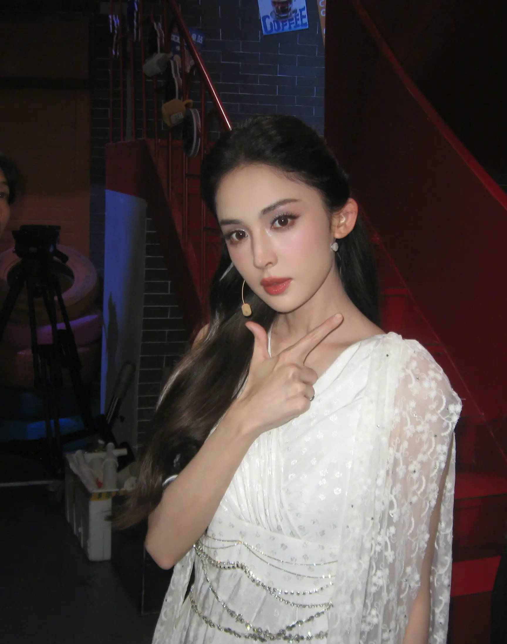 娜扎经纪人李登科宣布卸任 称女方照亮了<strong></p>
<p>比特币最新价格行情</strong>他的一段人生