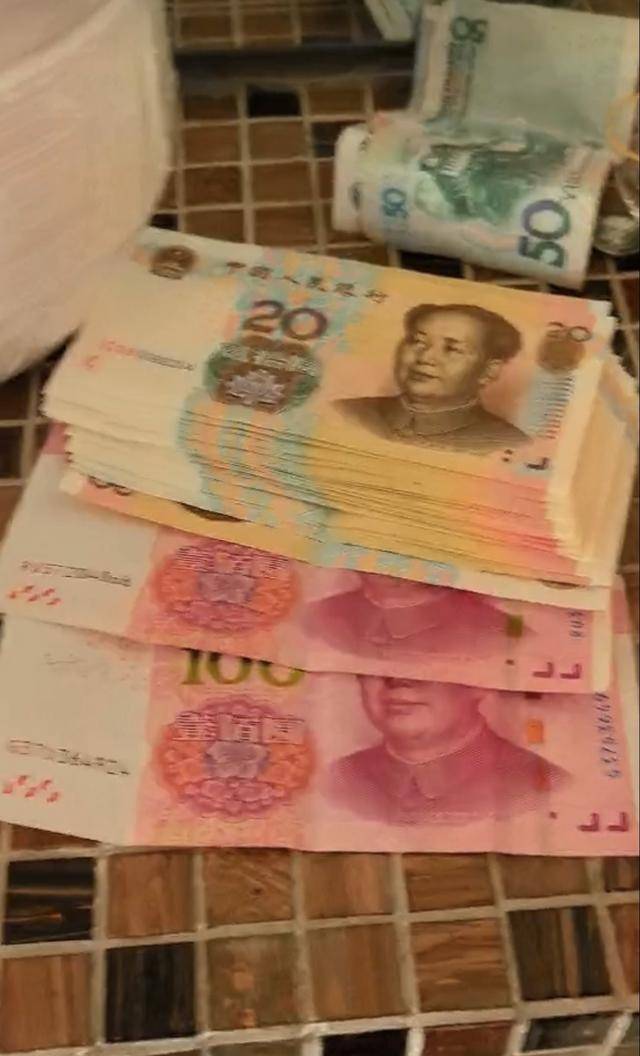 房子要卖了<strong></p>
<p>比特币是什么东西</strong>,两万多现金和珍贵邮票却落在里面,还好有他