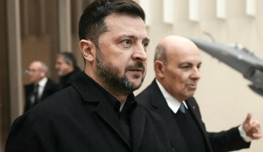 俄军宣布攻克红军城<strong></p>
<p>一个比特币要挖多久</strong>,大批乌军尸横遍野,普京亲自视察前线:乌军这是白白送死!