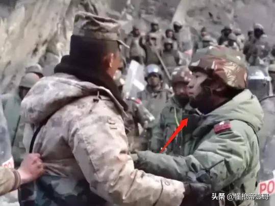 第一个扑向祁团长的印军黄种人面孔<strong></p>
<p>一个比特币要挖多久</strong>,他到底是什么人?